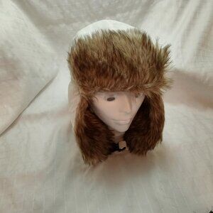 Faux fur-lined winter hat cream-white Point-Zero one size